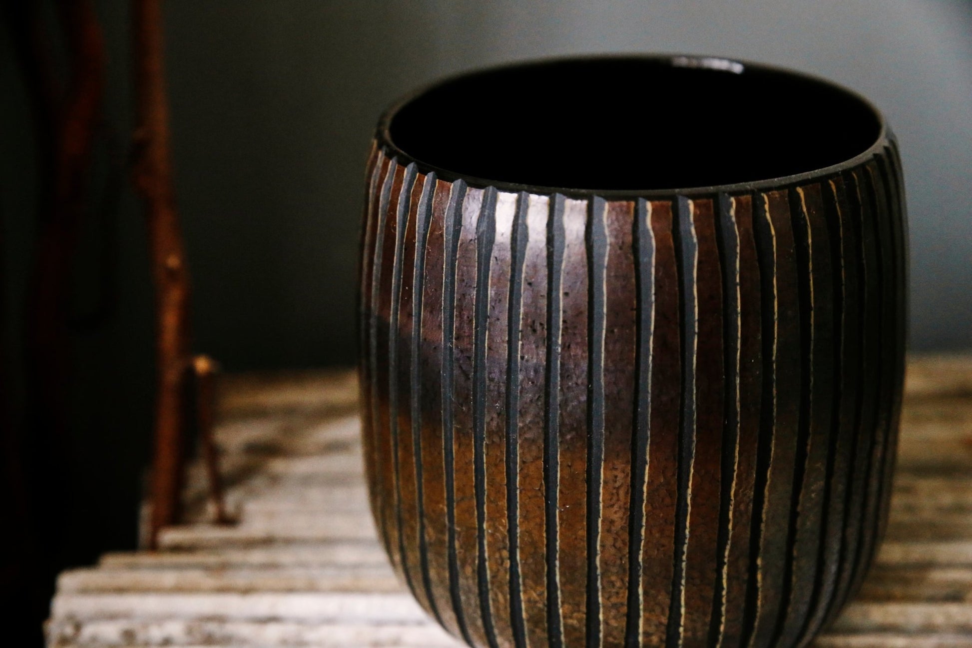 褐色條紋玻璃花器 Brown Glass Planter Vase - A Design&Life Project