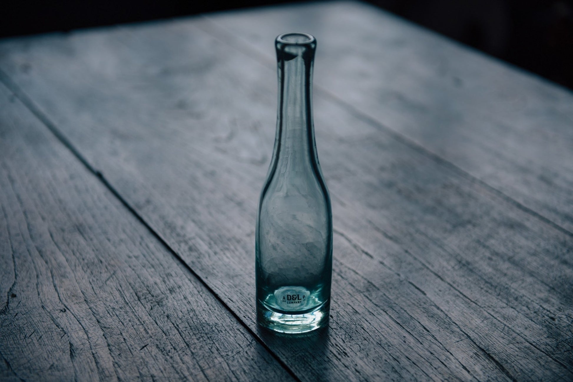 細窄玻璃瓶 - A Design&Life Project